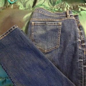 Old navy skinny jeans. Only worn 2 times.