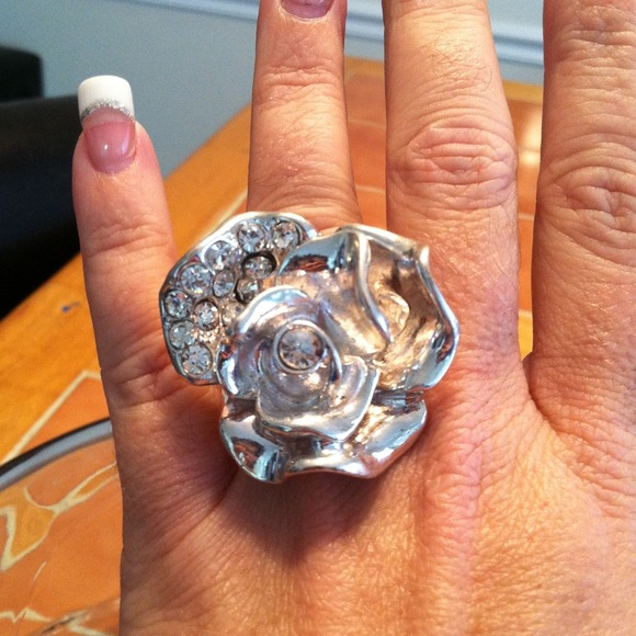 Silver and faux diamond stretch ring