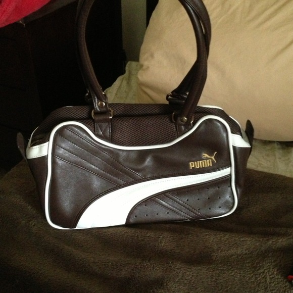 Reduced ! PERFECT CONDITION - like NEW Puma Purse! - Picture 1 of 3