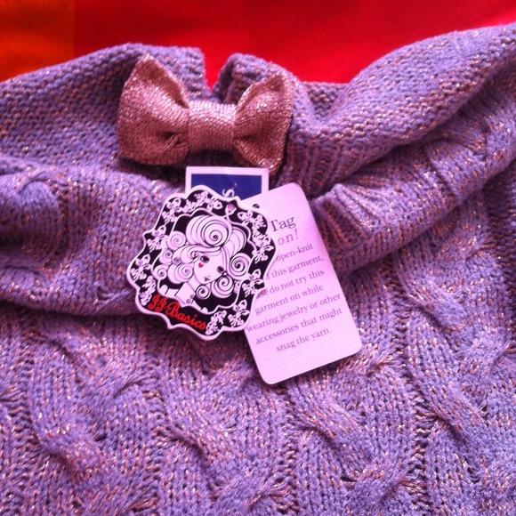 Brand new crew neck sweater - Picture 3 of 3