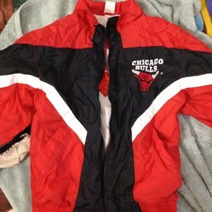Small Kids Chicago Bulls Windbreaker !