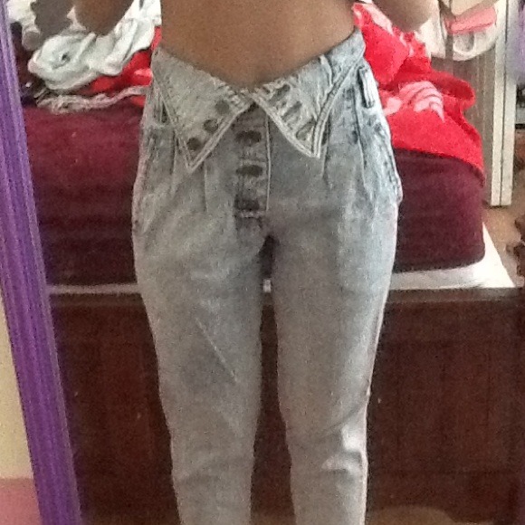 Extremely vintage acid wash jeans!!!! - Picture 2 of 4