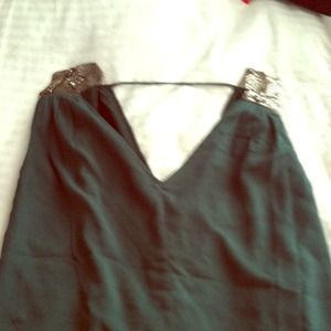 Gorgeous green top!