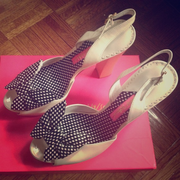 Betsey Johnson platform sling backs!