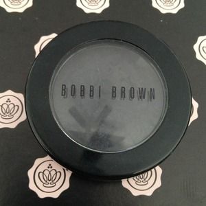 ⛔Sold⛔Bobbi brown single shadow in navy
