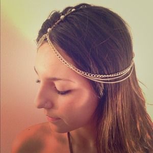 Gold-Chain Headpiece with Pearls
