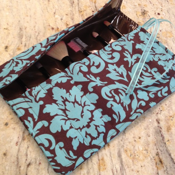 Make up brush roll - Picture 2 of 4