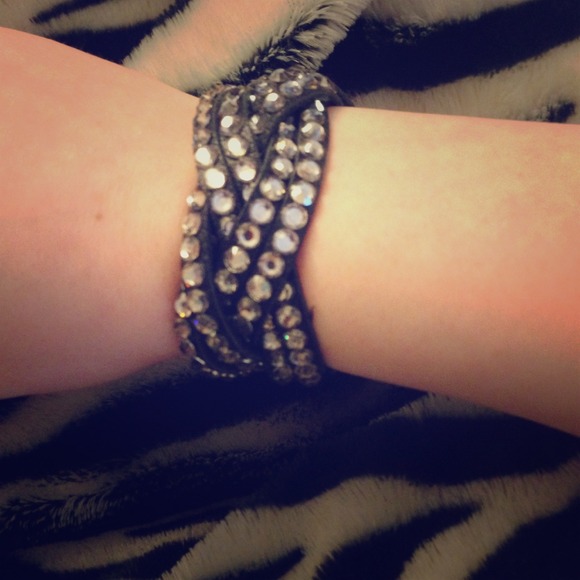 Leather braided jeweled cuff ✨✨