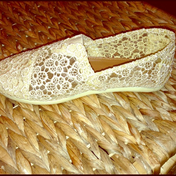 Lace flat slip on shoes