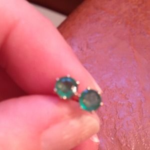 **SOLD TO @margarita86 Emerald stud earrings