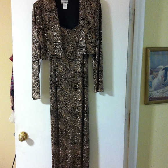 Black n gold - Picture 2 of 2