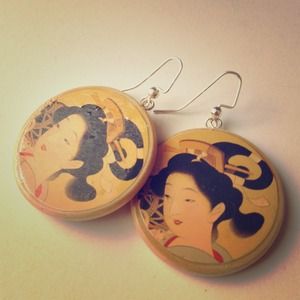 💙Photo of Geisha silver dangling earrings 💚