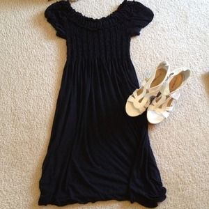 Black casual stretch top dress.