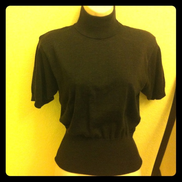 Moda International top