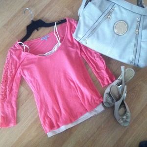 Coral quarter length sleeve with crotchet detail