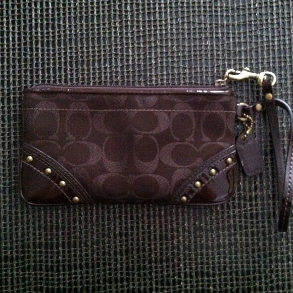 🚫Sold🚫 Authentic Coach Wristlet