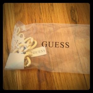 Beautiful gold chain Guess bracelet, with charms!