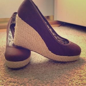 Brown wedges