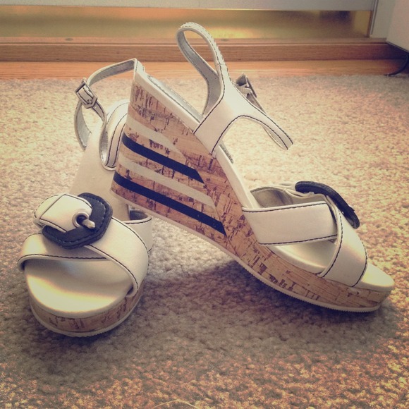 Off white wedges
