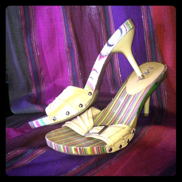 Super cute summer heels