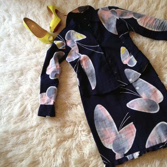 Butterflies, Shirt & Skirt Set HP - Picture 2 of 4