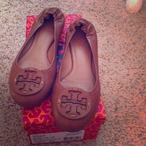 Tory burch reva!!