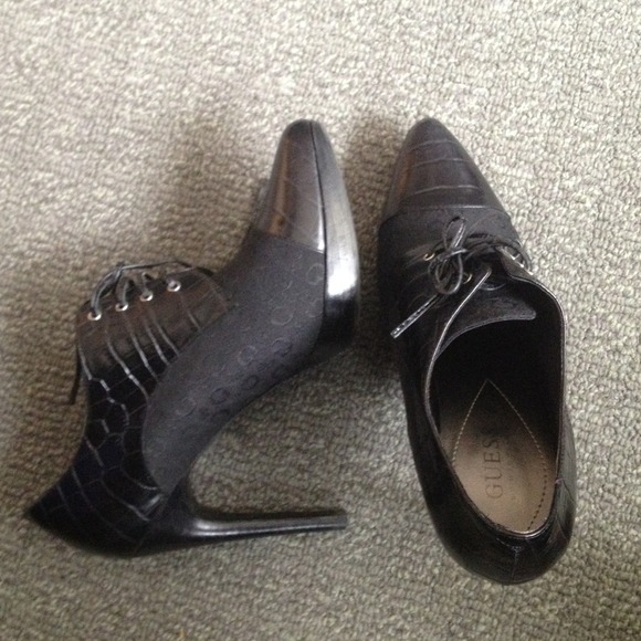 Black GUESS High-heeled Bootie