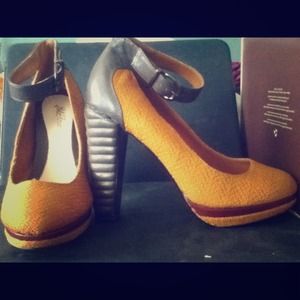 SOLD Lela Rose Payless Mustard Ankle Strap Heels