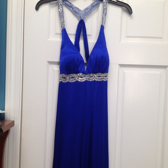 Brand-new prom dress! - Picture 2 of 4