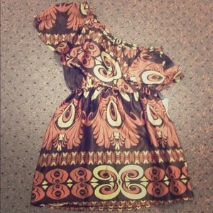 **Reduced** One shoulder ruffle top
