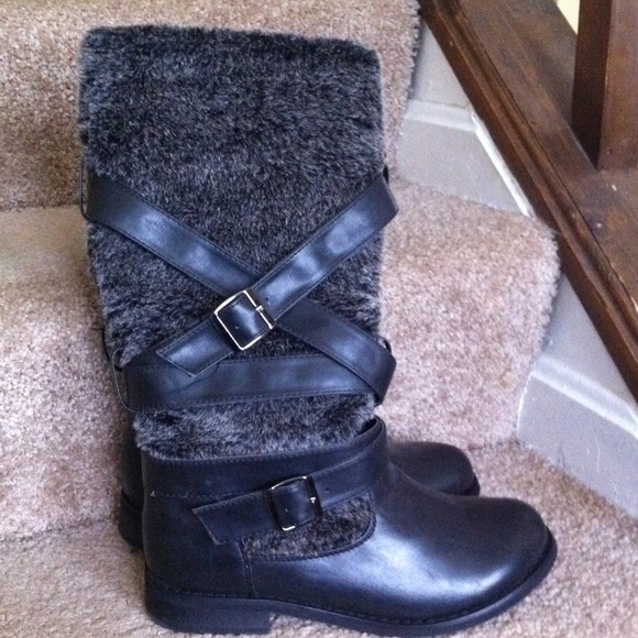 Sold warm leather boots