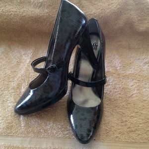 NWOT Sofft black leopard heels   Size 10