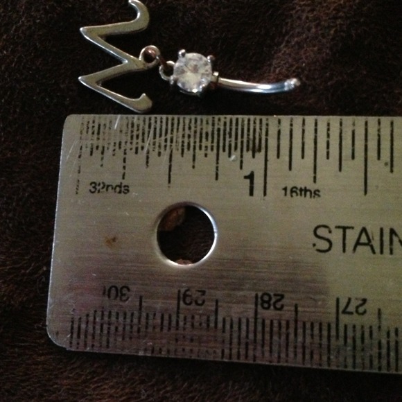 W belly button ring - Picture 2 of 2