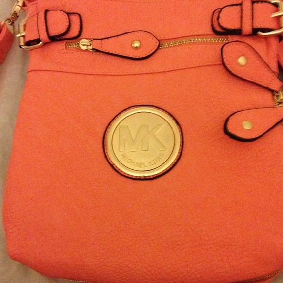 Reduced! Michael Kors cross body bag. So handy!