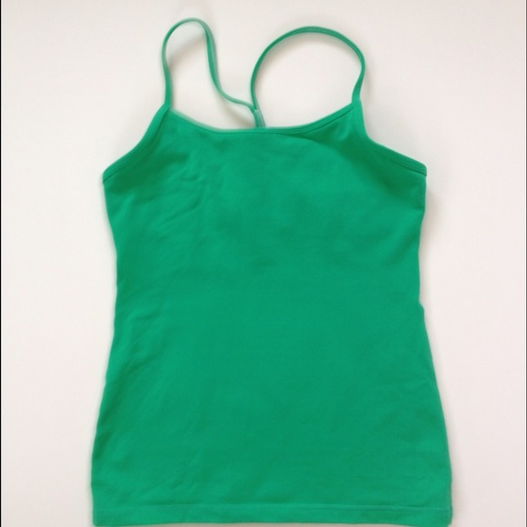 Lululemon tank with built in bra