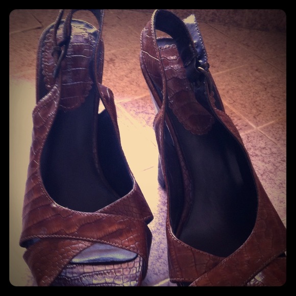 Brown pumps