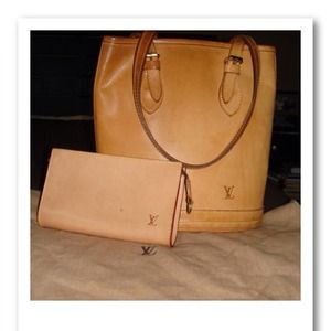 | Louis Vuitton Cowhide Bucket |
