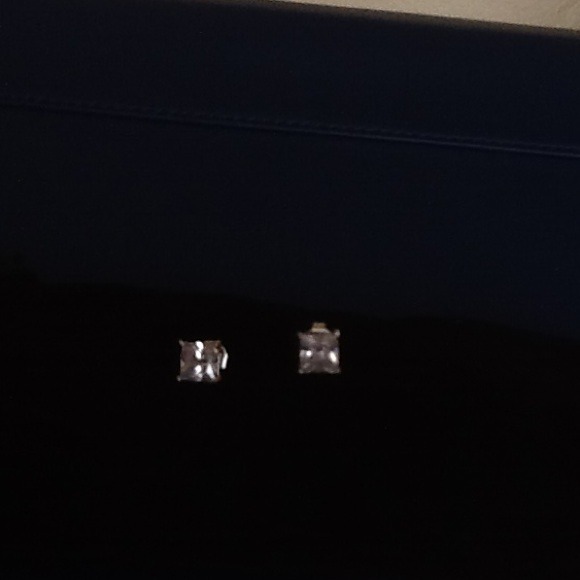 Square Cut Earrings! - Picture 2 of 4