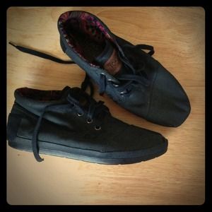 TOMS Black Canvas Botas