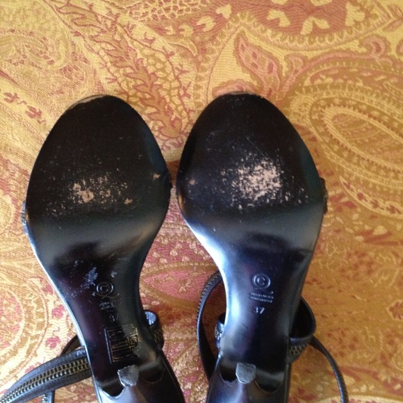 ❌SOLD❌Alexander McQueen Heels - Picture 4 of 4