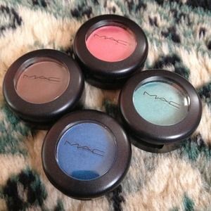 MAC brand new eye shadow