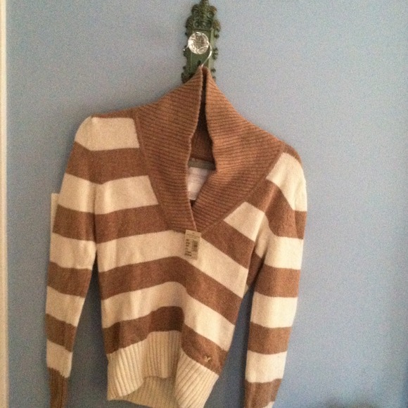 American eagle sweater