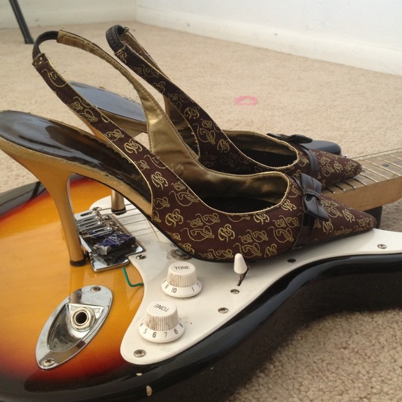 BabyPhat heels 👠 - Picture 2 of 2