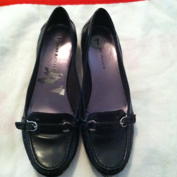 Black flat shoes Etienne Aigner