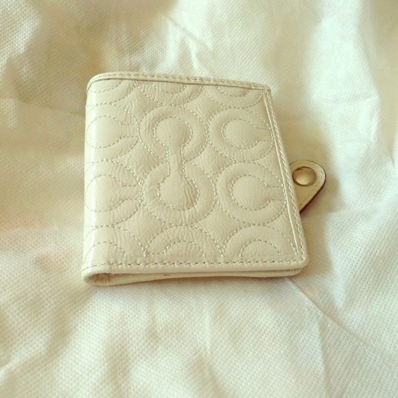 *SOLD* Authentic Coach patent small wallet
