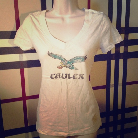 Reebok Retro Sport Tops - Philadelphia Eagles v neck tee. Sz S