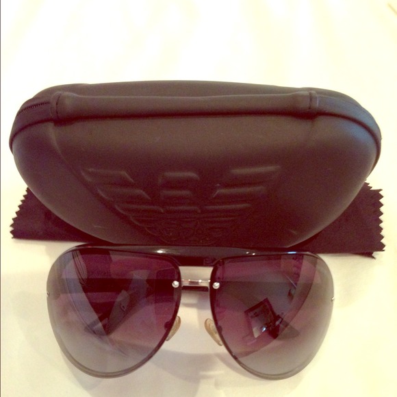 🚫Sold🚫💜Fabulous  EMPORIO ARMANI for summer!