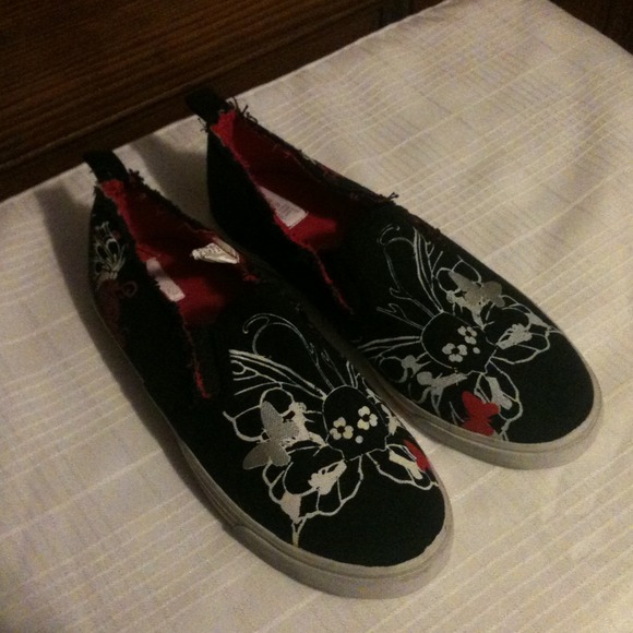 Capelli skull/butterfly slip ons size 7