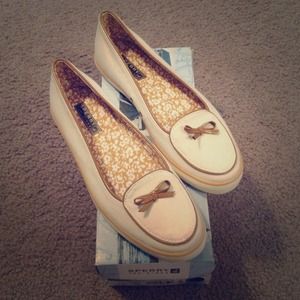 BRAND NEW Sperry Lakeshore White/Cantalope Canvas