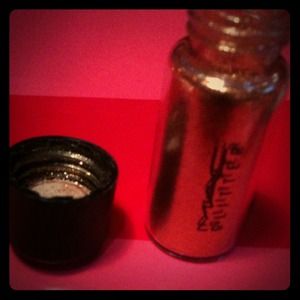 MAC gold glitter!